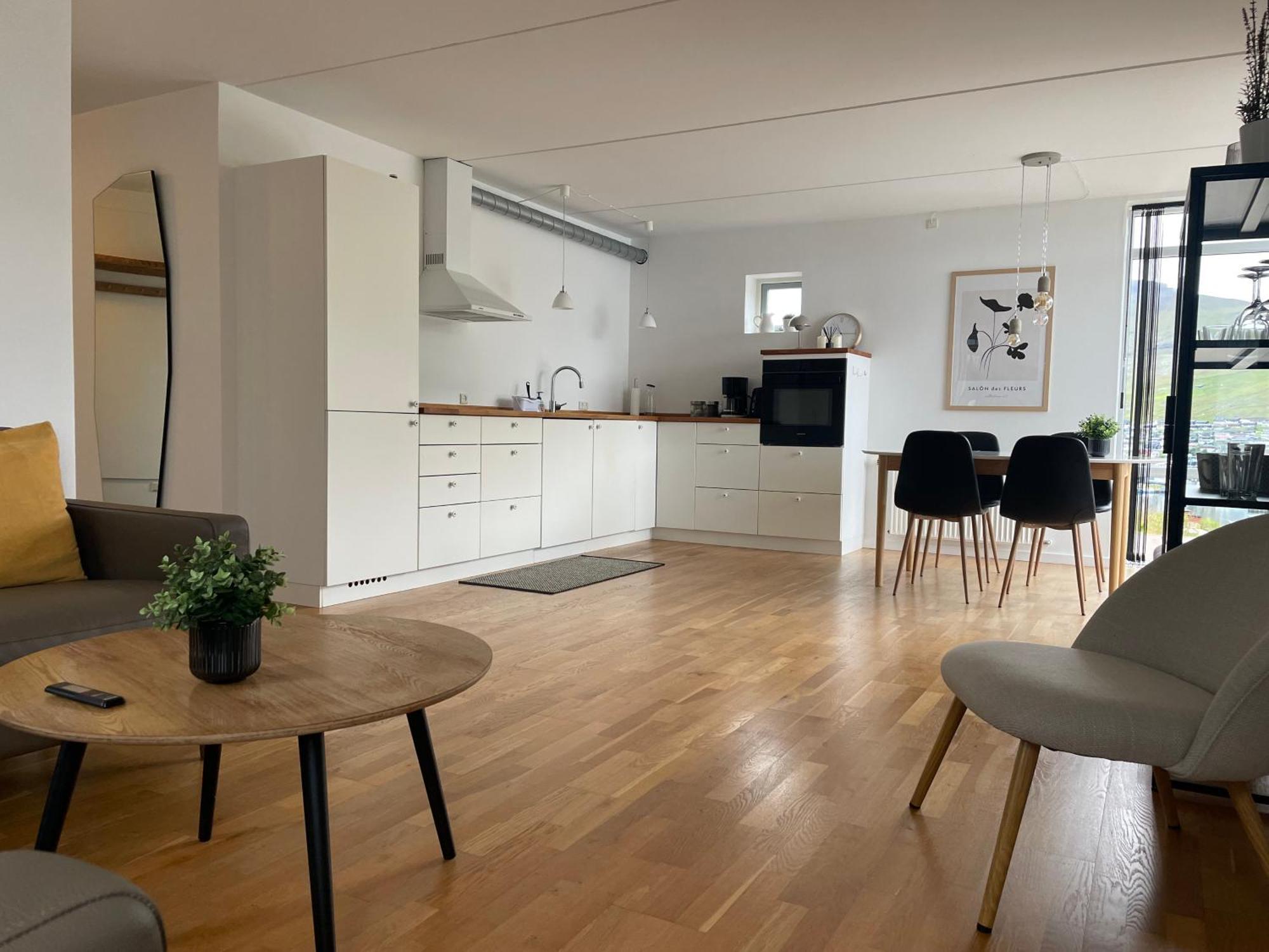 Unique Sea & Landscape View And Spacious Apartment Klaksvík Exterior foto